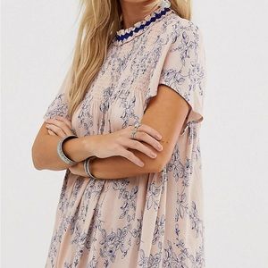 En Creme swing dress in vintage floral with neck detail